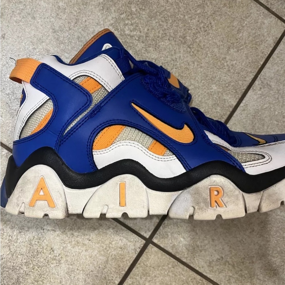 Nike Air Barrage Mens Shoe 9 AT7847-100 Mid Blue Orange White Sneaker 3S4